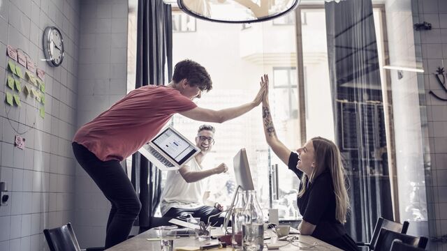 High five in the office - small