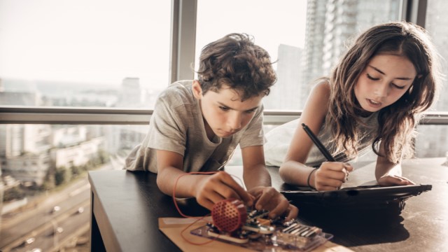 Kids working with the project.